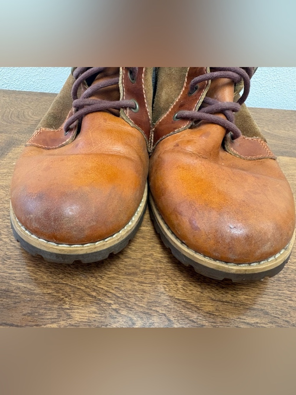 Timberland size 10 leather and suede tan lace up boots - Picture 5 of 12